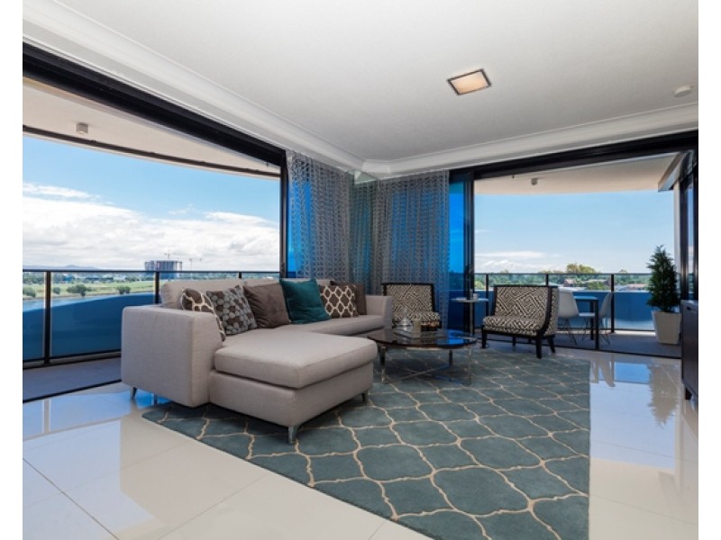 5 Harbourside Court, Biggera Waters QLD 4216