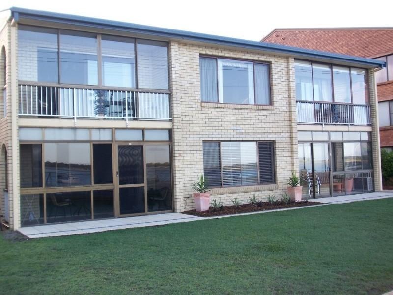8/266 Marine Parade, Labrador QLD 4215