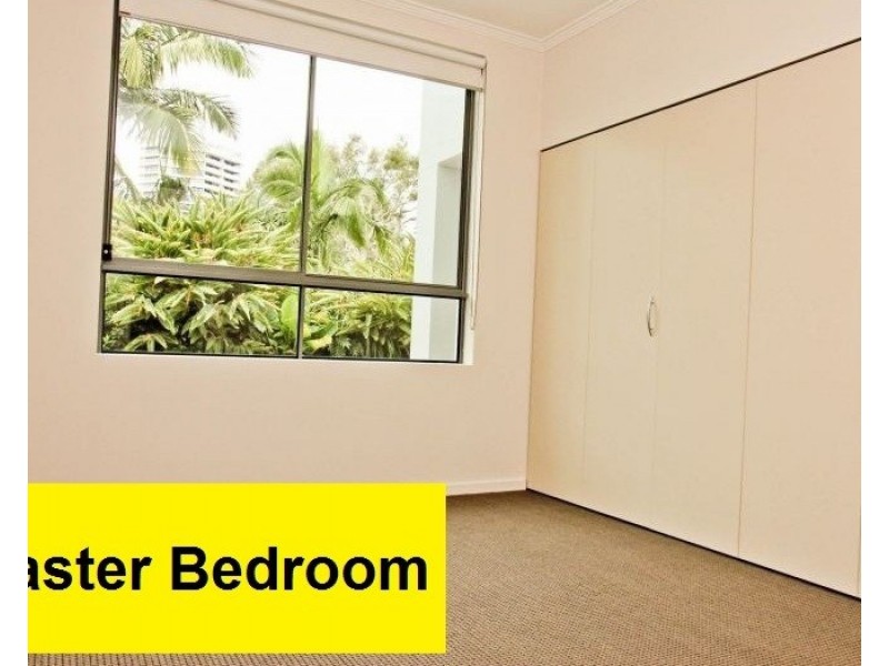 P1/28 Bayview Street, Runaway Bay QLD 4216