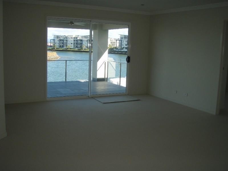 Hope Island QLD 4212