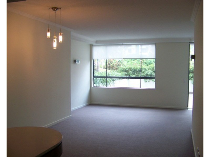 40/20-28 Bayview Street, Runaway Bay QLD 4216