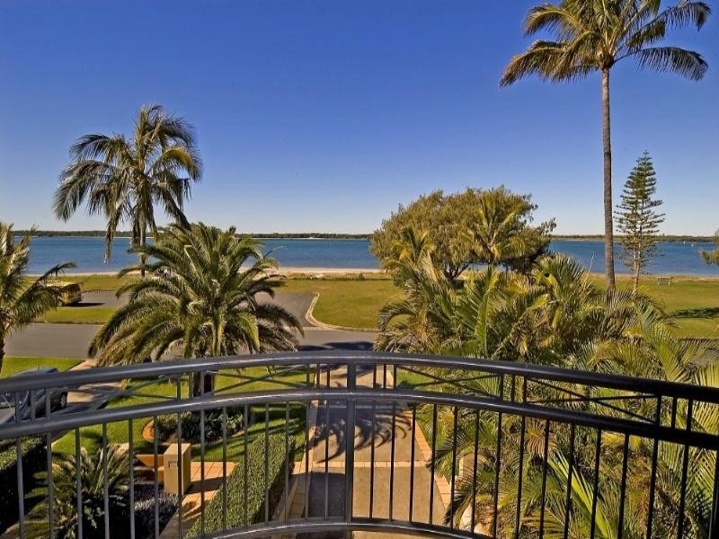 1/26 Shearwater Esplande, Runaway Bay QLD 4216