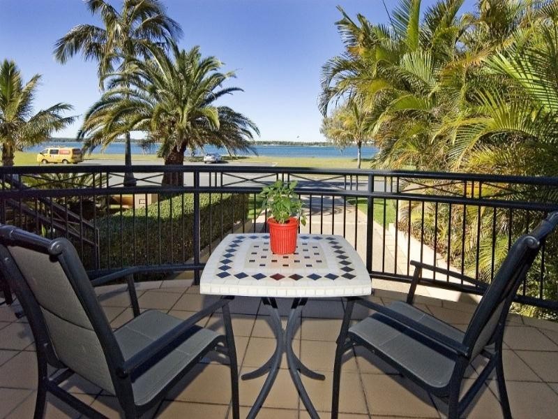 1/26 Shearwater Esplande, Runaway Bay QLD 4216