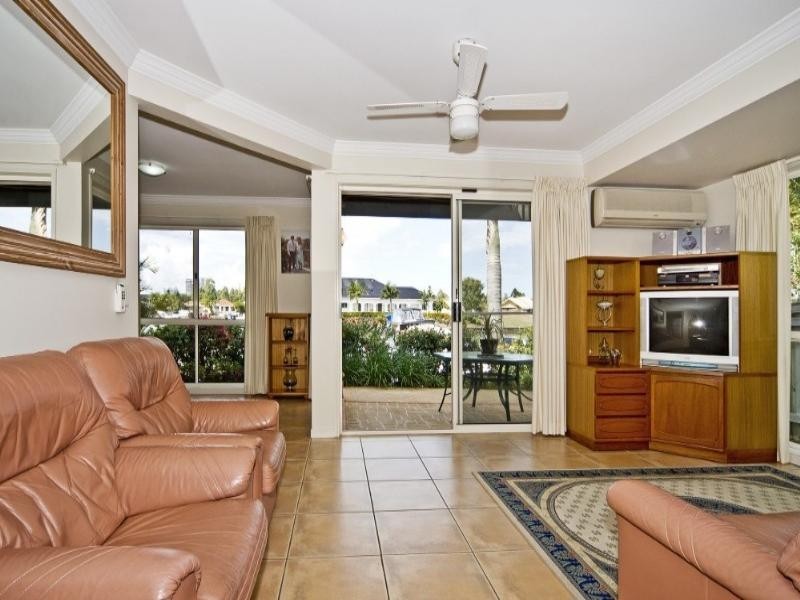 24/82 Limetree Parade, Runaway Bay QLD 4216