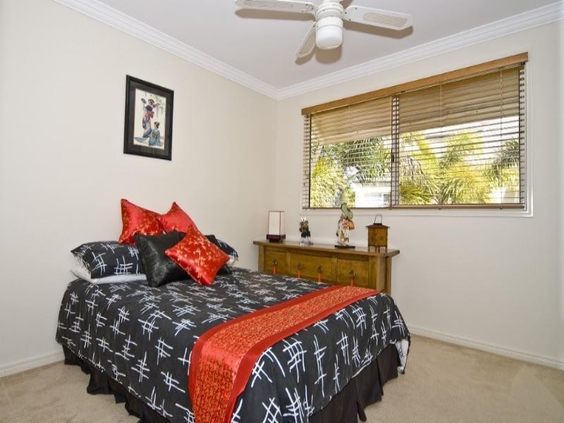 24/82 Limetree Parade, Runaway Bay QLD 4216