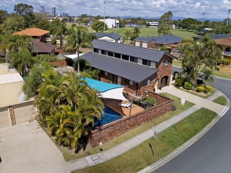 20 Simbai Street, Runaway Bay QLD 4216