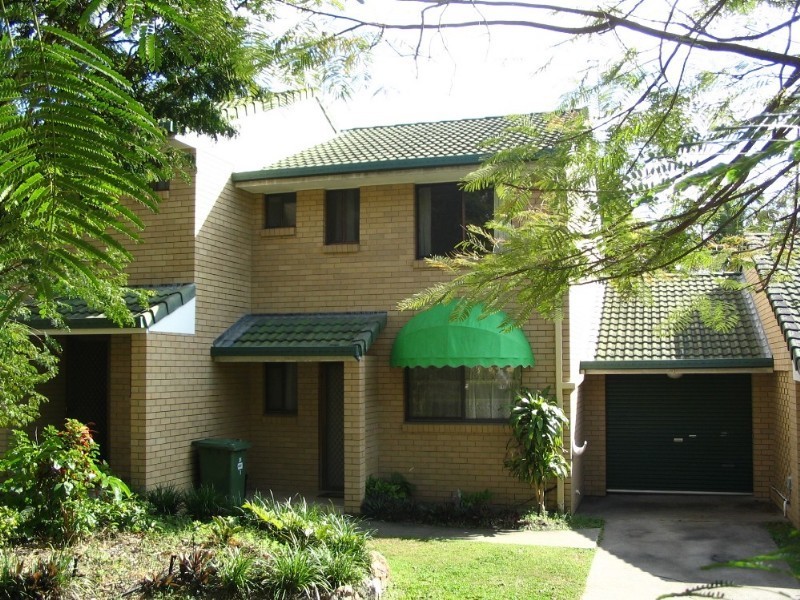 3/36 Government Road, Labrador QLD 4215
