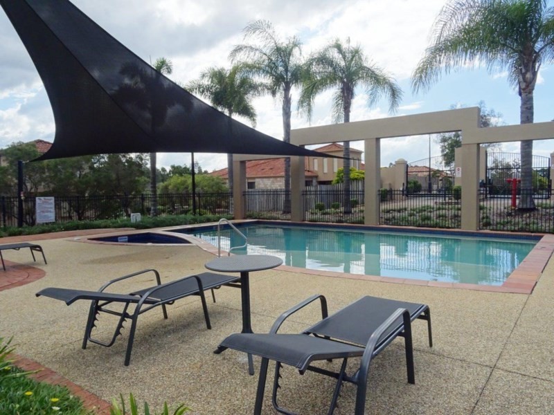 16/24 Amsonia Court, Arundel QLD 4214