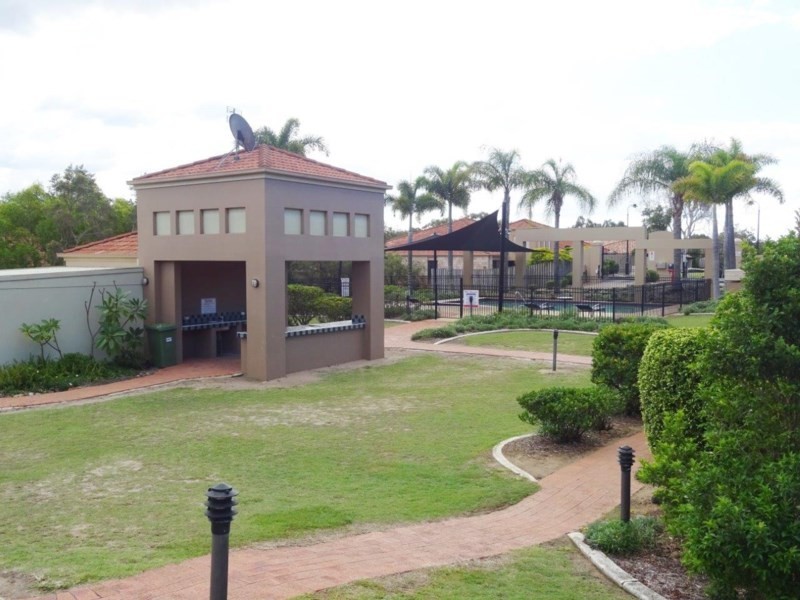 16/24 Amsonia Court, Arundel QLD 4214