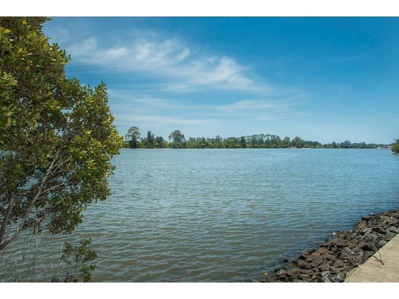 25 North Bank Court, Helensvale QLD 4212