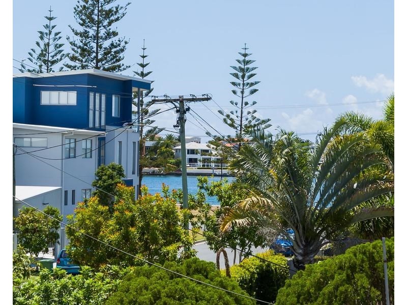 1/10 Rouen Avenue, Paradise Point QLD 4216