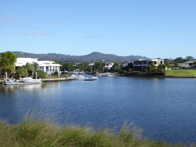 42 Harbourvue Court, Helensvale QLD 4212