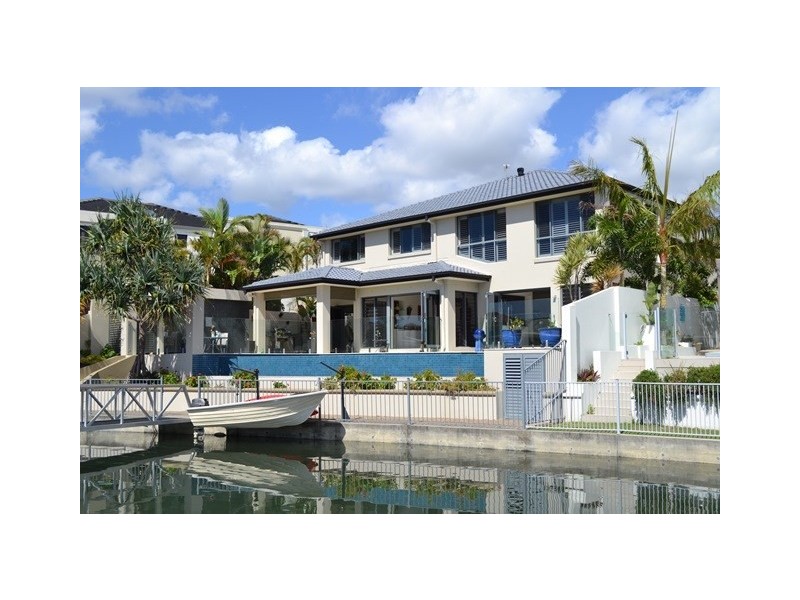 8 Kensington Mews, Sovereign Islands QLD 4216