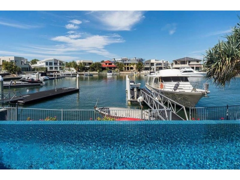 8 Kensington Mews, Sovereign Islands QLD 4216