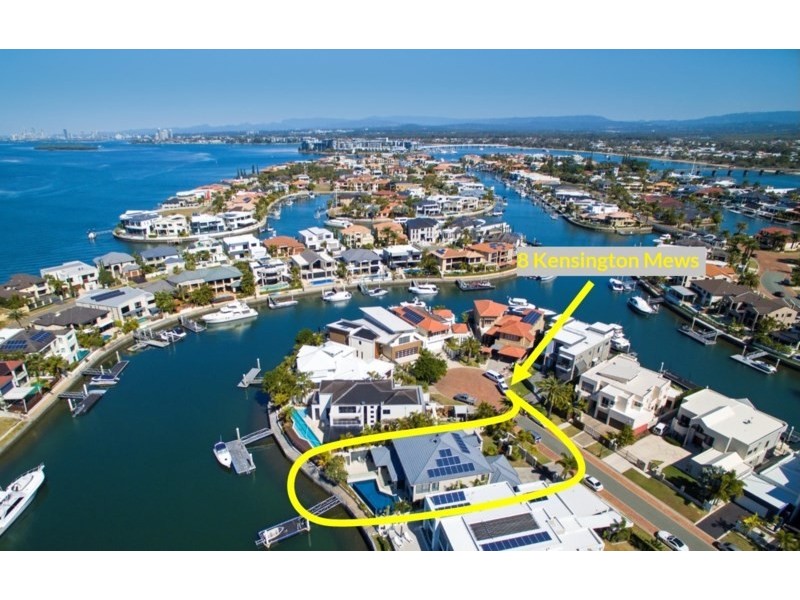 8 Kensington Mews, Sovereign Islands QLD 4216