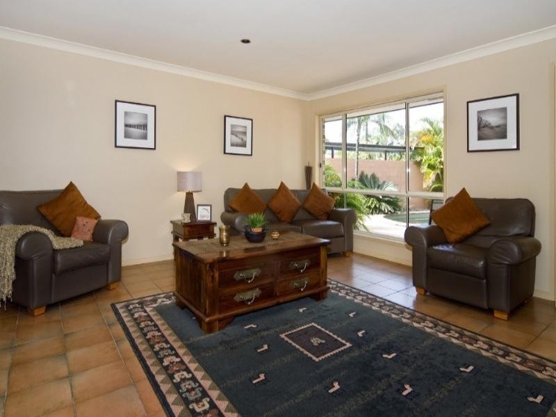 5 Erave Avenue, Runaway Bay QLD 4216