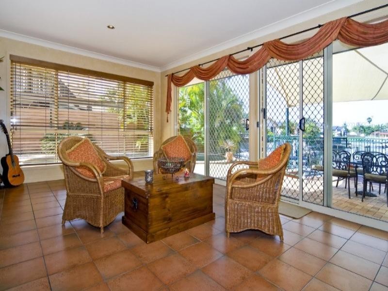 5 Erave Avenue, Runaway Bay QLD 4216