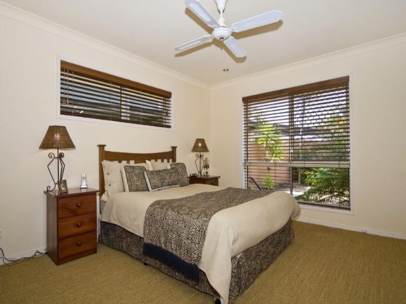 5 Erave Avenue, Runaway Bay QLD 4216