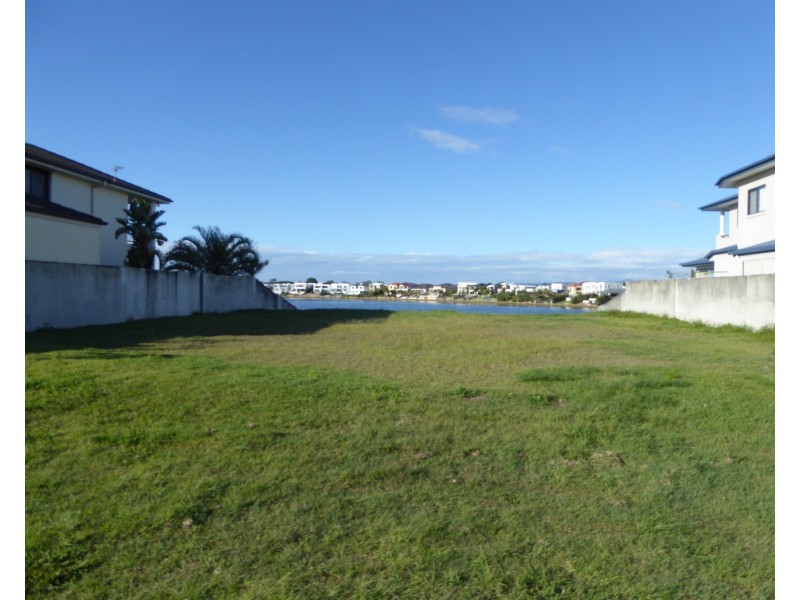 19 Annies Court, Benowa QLD 4217