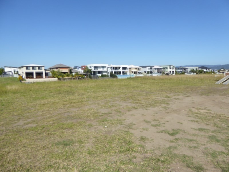 82 River Links Boulevard East, Helensvale QLD 4212