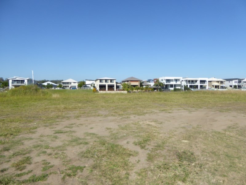 82 River Links Boulevard East, Helensvale QLD 4212