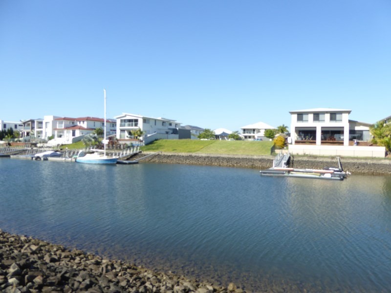 82 River Links Boulevard East, Helensvale QLD 4212