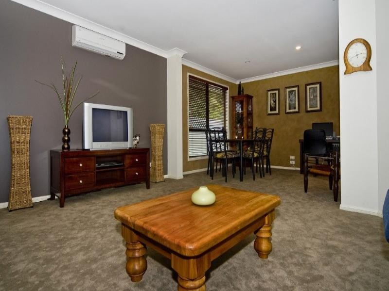 3 Deal Cove, Arundel QLD 4214