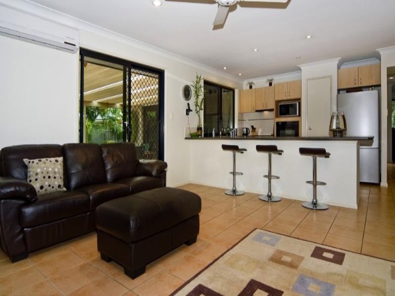 3 Deal Cove, Arundel QLD 4214