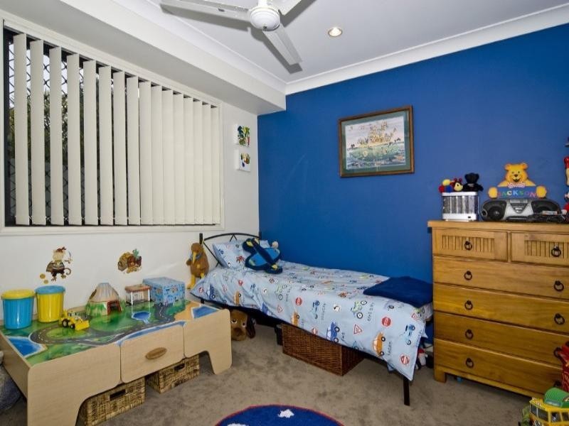 3 Deal Cove, Arundel QLD 4214