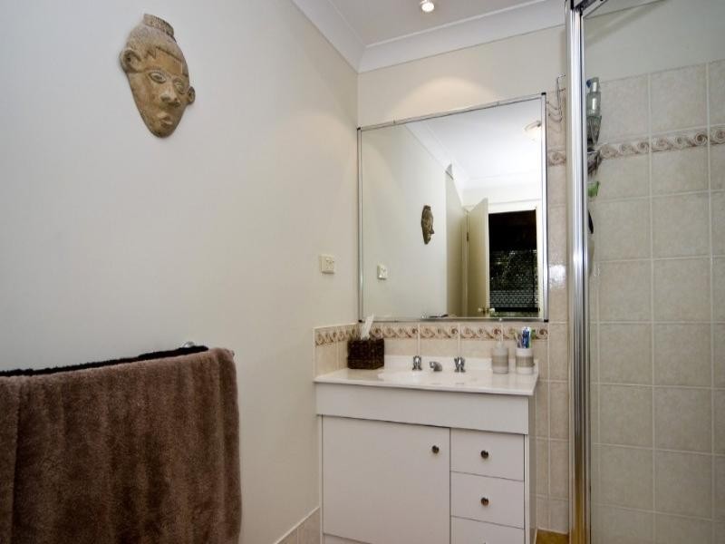 3 Deal Cove, Arundel QLD 4214