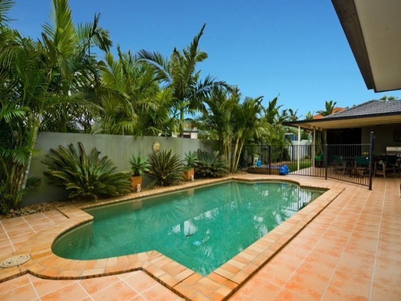 3 Deal Cove, Arundel QLD 4214