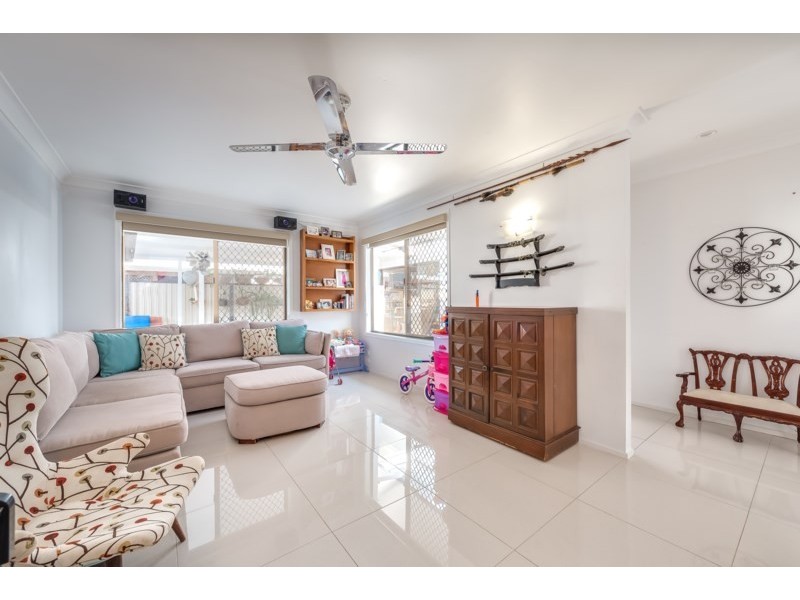 8 Longboat Place, Biggera Waters QLD 4216