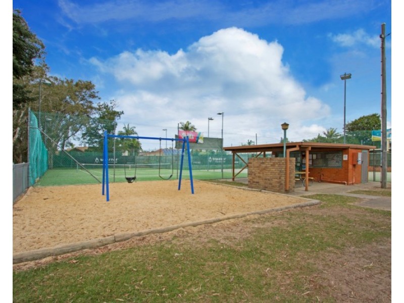 8 Tallara Street, Coombabah QLD 4216