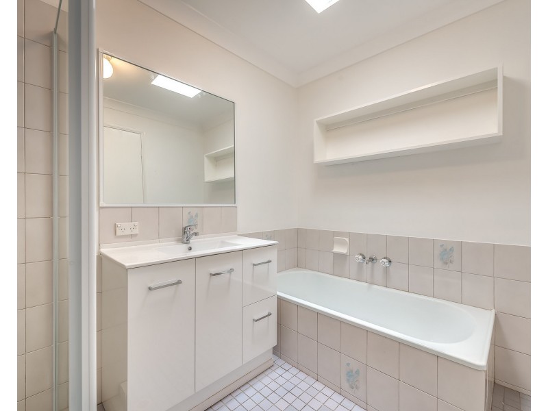 208/641 Pine Ridge Road, Biggera Waters QLD 4216