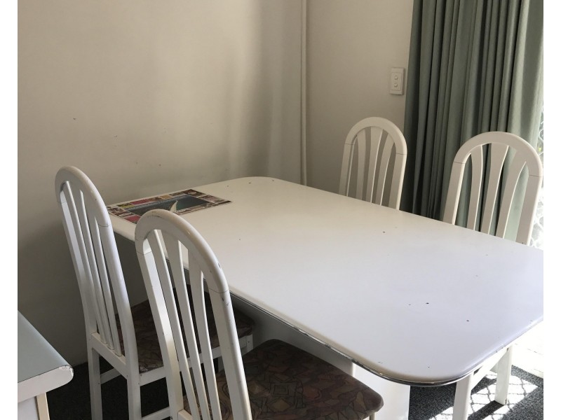 2/125 Frank Street, Labrador QLD 4215