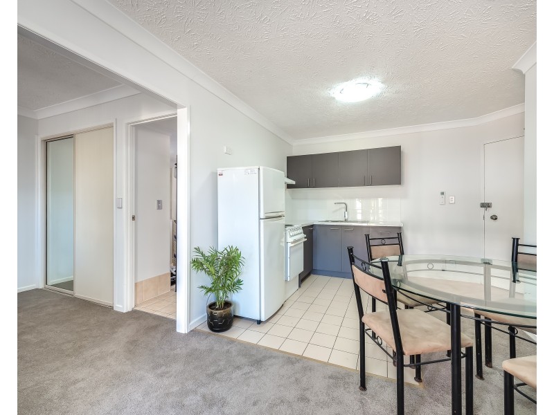 8/63 Queen Street, Southport QLD 4215