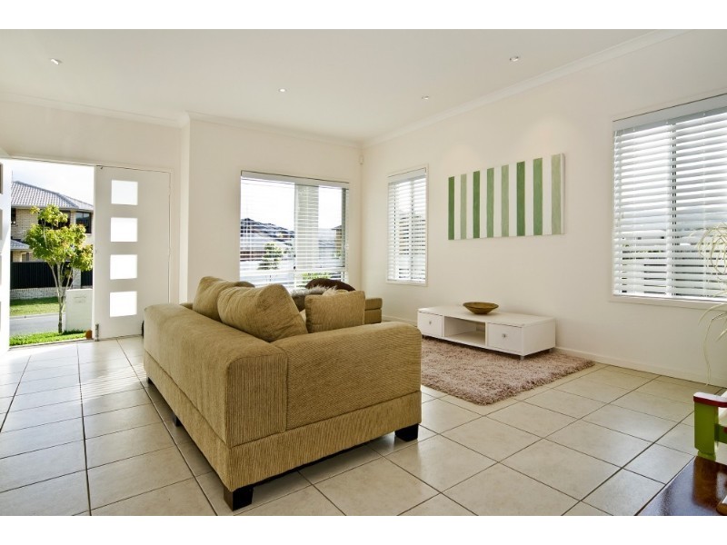 54 Brittany Drive, Oxenford QLD 4210