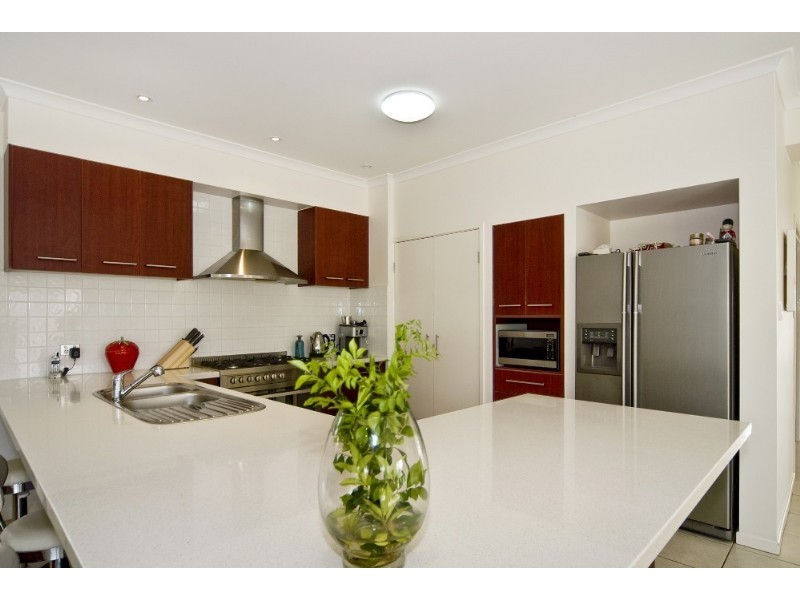 54 Brittany Drive, Oxenford QLD 4210