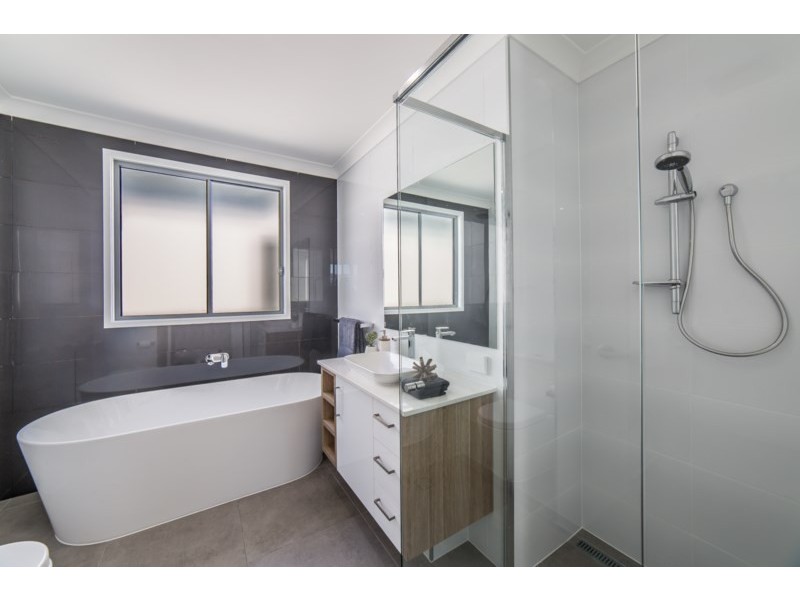 4 Drome Street, Runaway Bay QLD 4216