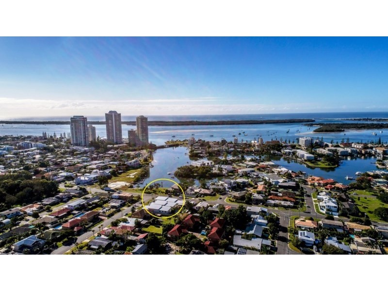 4 Drome Street, Runaway Bay QLD 4216