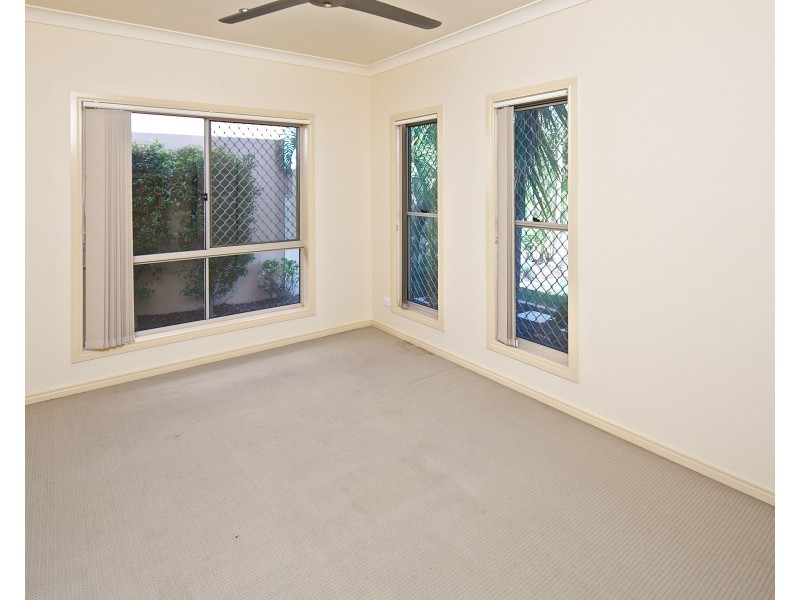 73 East Quay Drive, Biggera Waters QLD 4216
