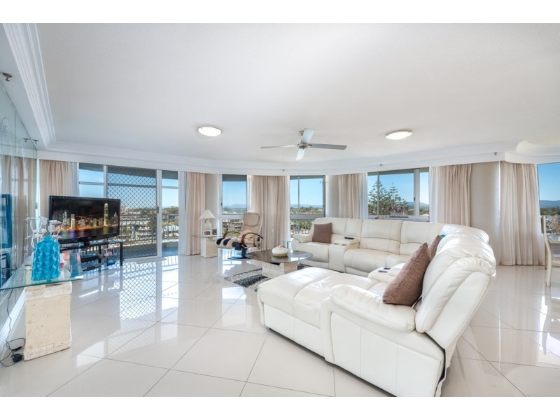 6D/5 Bayview Street, Runaway Bay QLD 4216