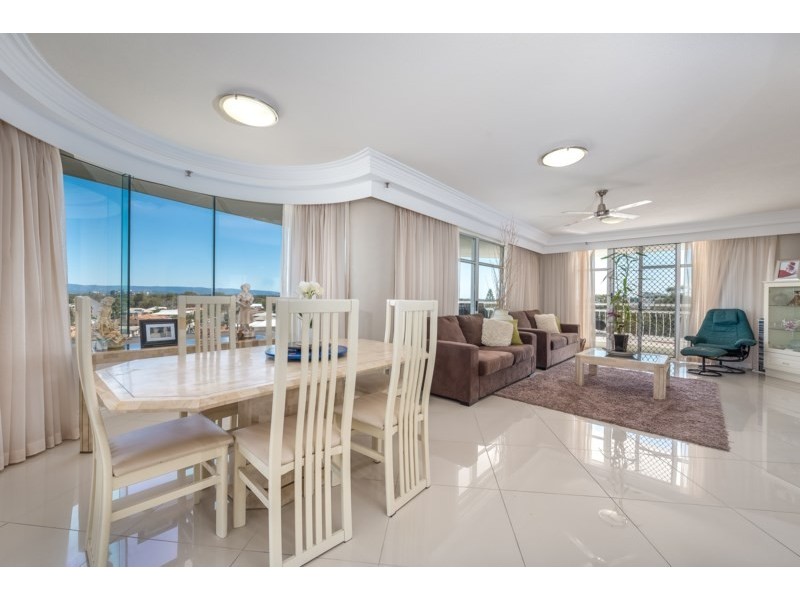 6D/5 Bayview Street, Runaway Bay QLD 4216