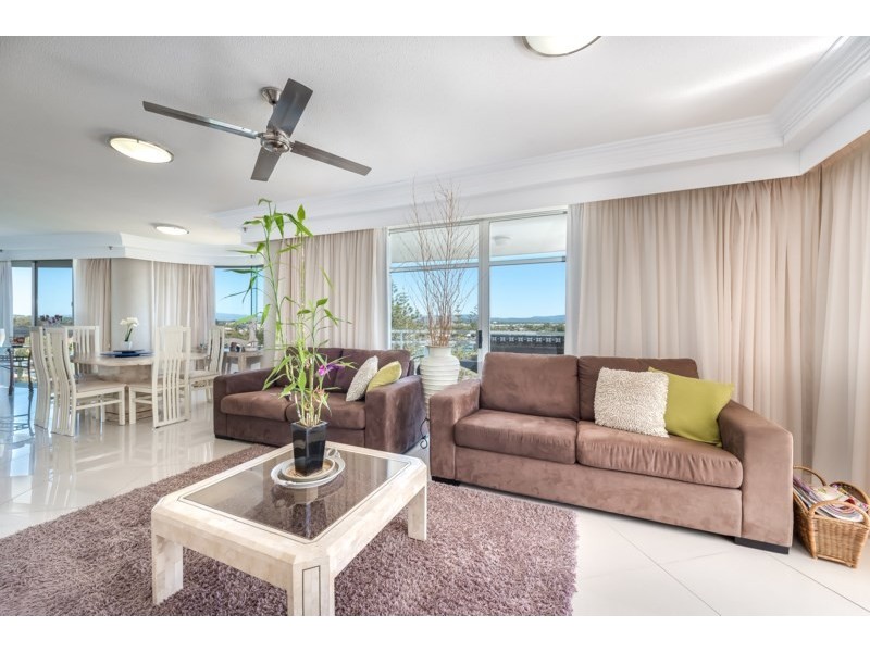 6D/5 Bayview Street, Runaway Bay QLD 4216