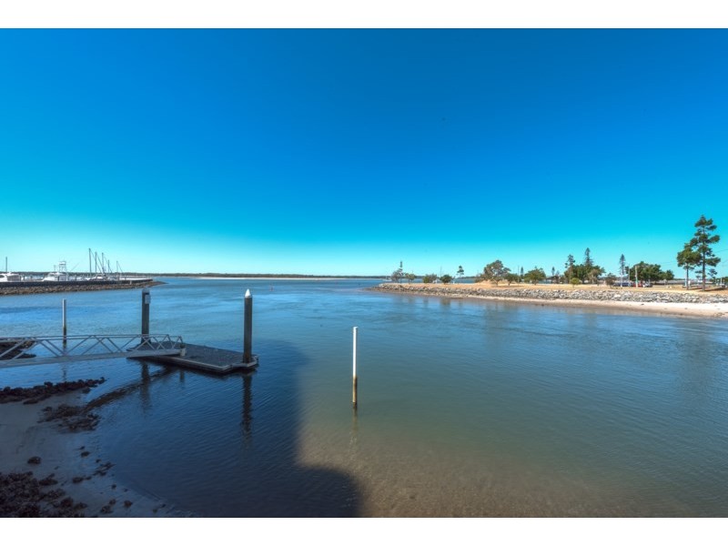 6D/5 Bayview Street, Runaway Bay QLD 4216