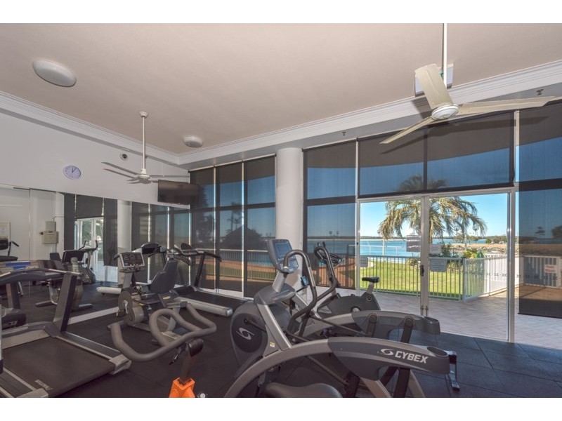 6D/5 Bayview Street, Runaway Bay QLD 4216