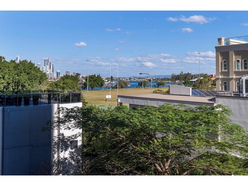 606/2 Aqua Street, Southport QLD 4215