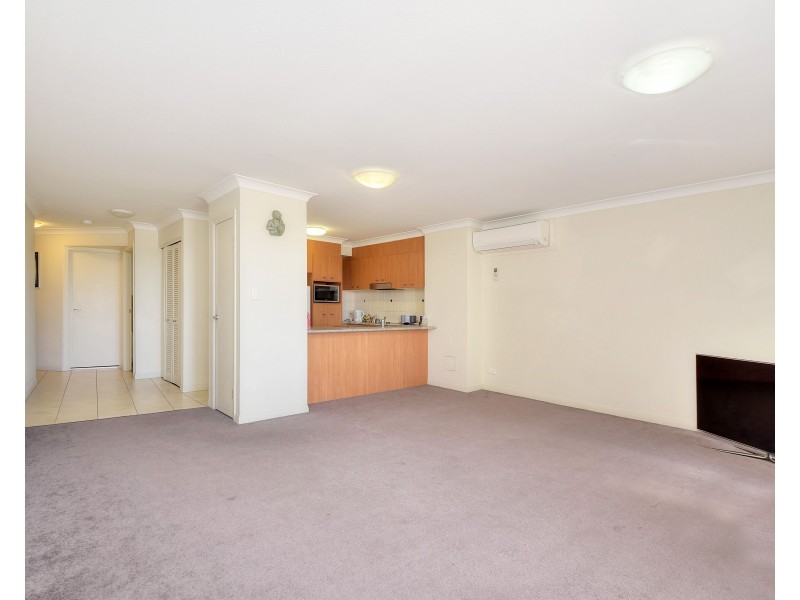 212/392 Marine Parade, Labrador QLD 4215