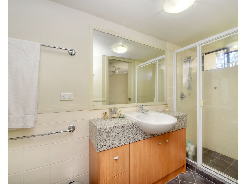 212/392 Marine Parade, Labrador QLD 4215