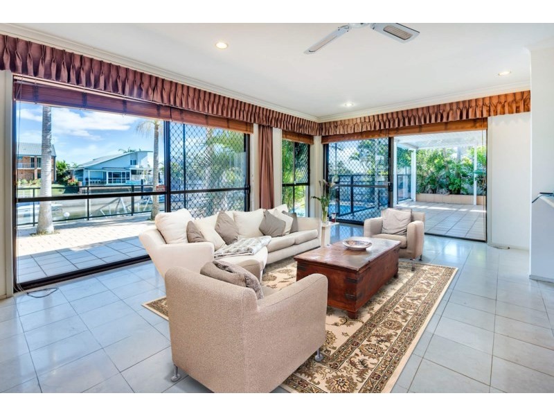 92 Oxley Drive, Paradise Point QLD 4216